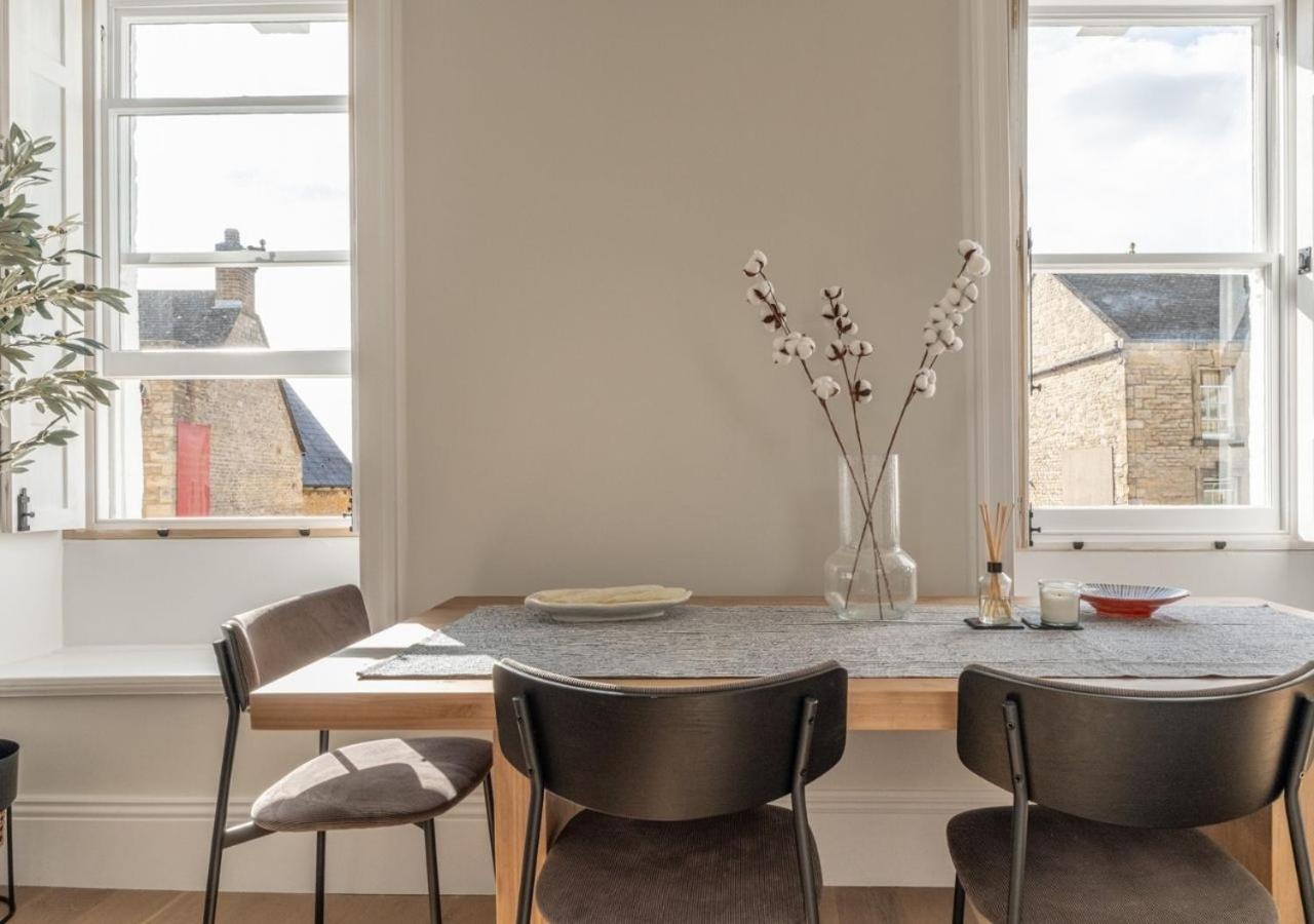 Hitchmans Mews - Stunning 2Bd In Chipping Norton! Apartment Bagian luar foto